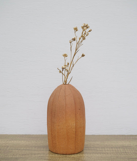 Shigaraki-ware Almond Mini Vase