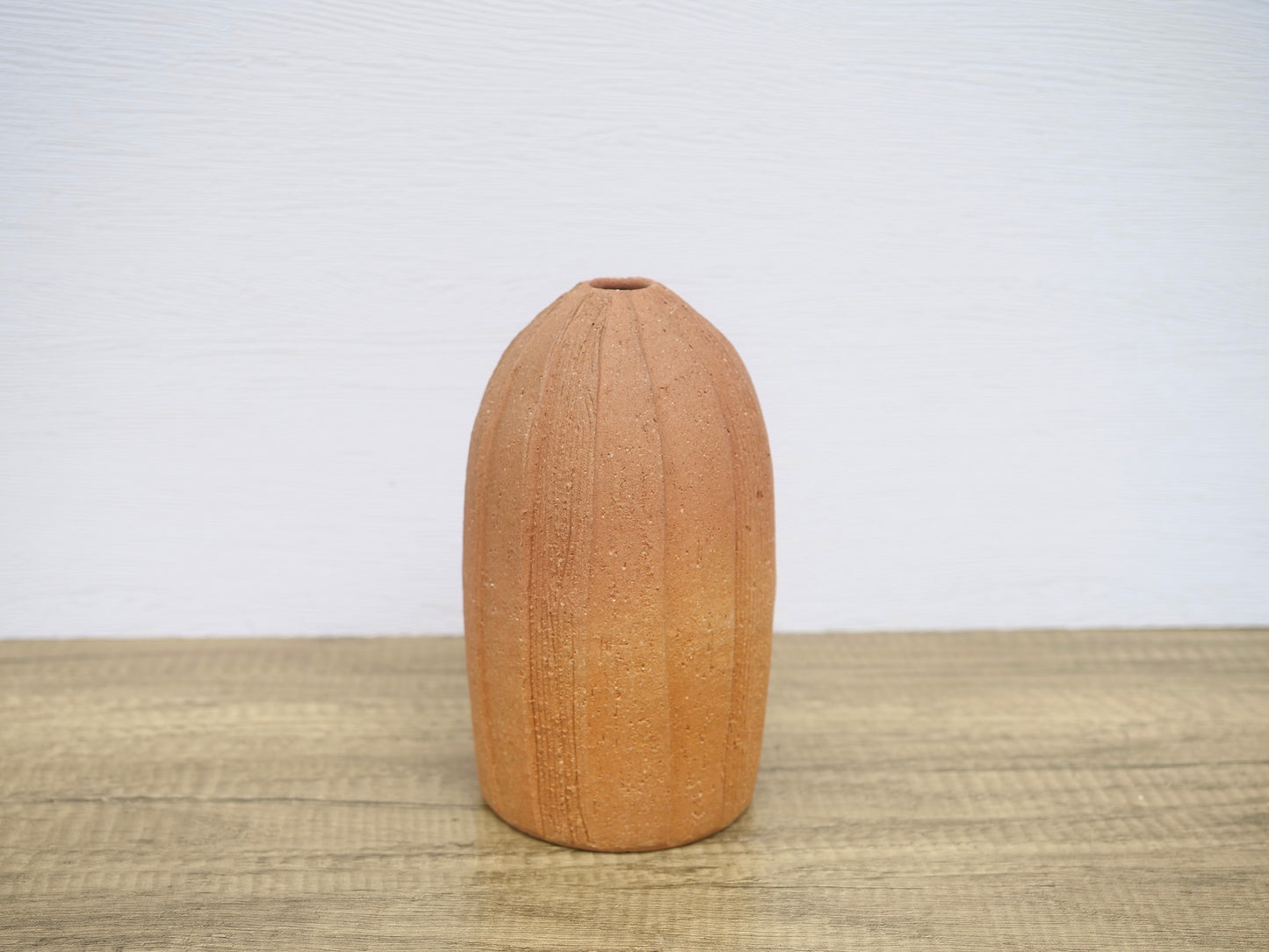 Shigaraki-ware Almond Mini Vase