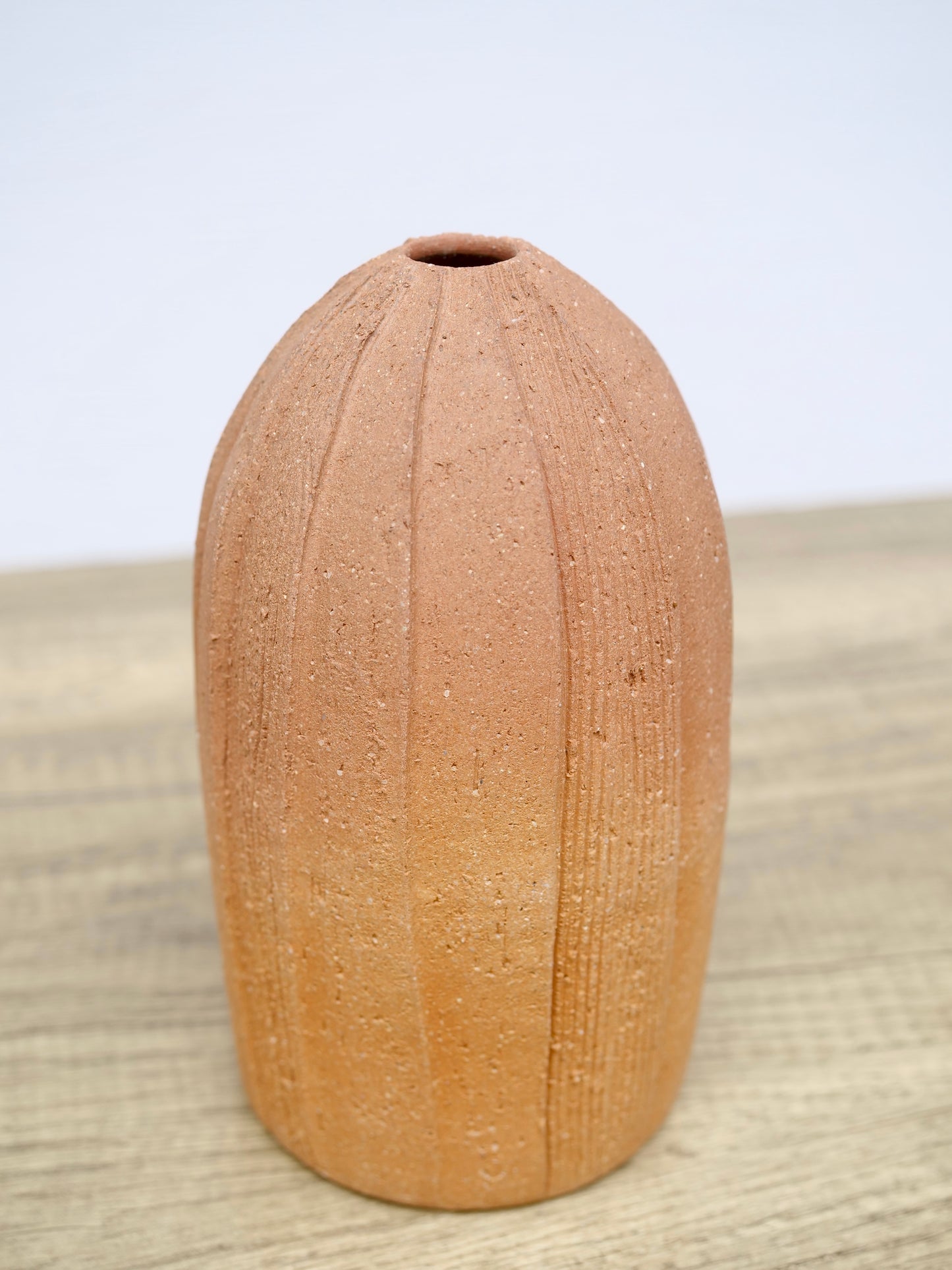 Shigaraki-ware Almond Mini Vase