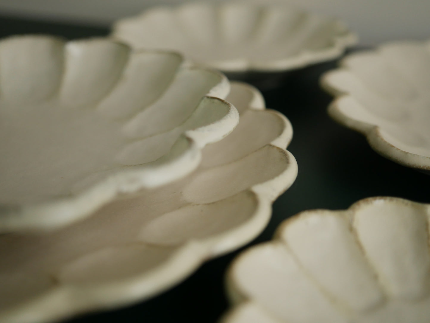 Kaneko Kohyo Rinka Flower Plate