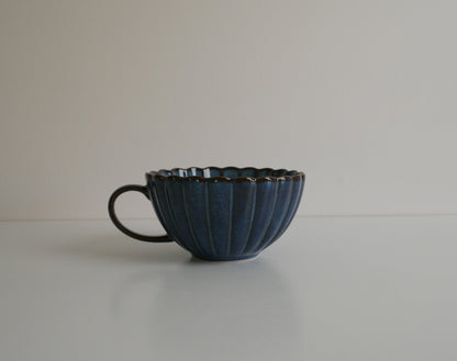 Chrysanthemum Cup